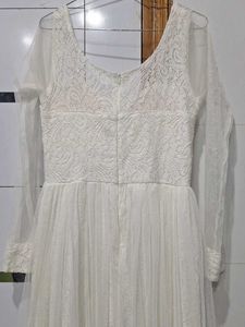Elegant White Lace Evening Gown