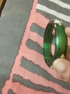 Sparkling Emerald Green Bangle