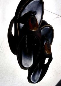 Stylish Black Wedge Sandals