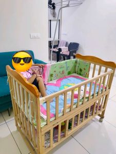 baby crib &amp; cot