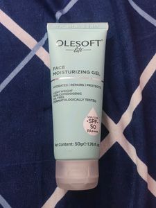 Face Moisturising Gel(Includes Suncscreen)
