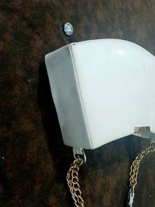 White Sling Bag + 1 Extra Slin
