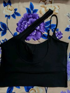 Stylish Black One-Shoulder Sports Bra