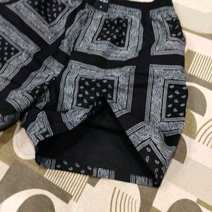Stylish Black Bandana Print Pants