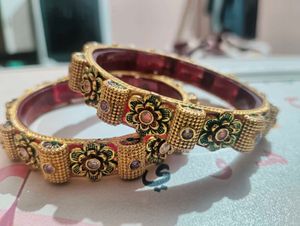 Floral Gold Bangles - Stunning Detail!