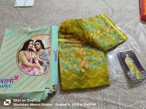 Beautiful Green Saree with Leaf Design