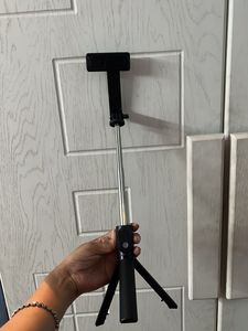 📸🎞️Black Selfie Stick