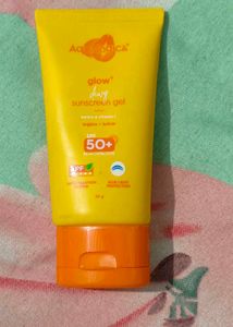Aqualogica Glow Dewy Sunscreen Gel SPF 50+