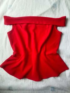 PRICE DROP🚨Chic Off-Shoulder Peplum Top