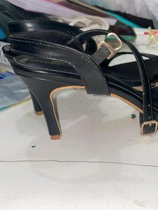 SANDELS LOOT OFFER 👡