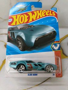 Hot Wheels Slide-Burn Racing Car .