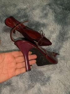 Chic Burgundy Slingback Heels with Bow Detail