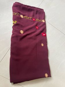🌸 Elegant Maroon Floral Embroidery Saree – Beauti