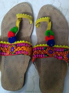 Kolhapuri style chappal