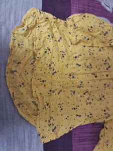 Chic Yellow Star Print Tunic Top
