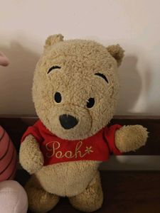 Electronic Winnie the pooh and plush piglet