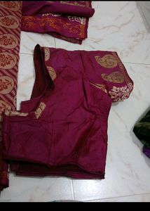 Set Of 4 Sarees Fancy With Blouses