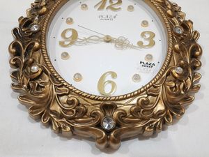 Wall Clock &amp; Decor ⏰️