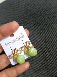 Cute Bow Green Ball Earrings