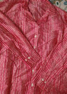 🩷 Pink &amp; White Striped Button-Up shirt
