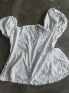 white flower top