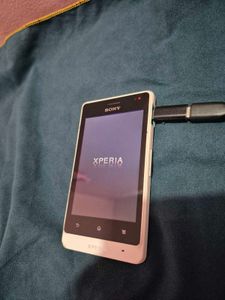 sony xperia go