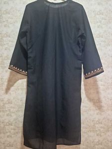 Elegant Embroidered kashmiri Kurta