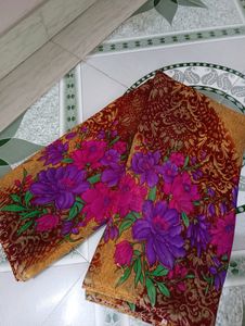 Mustard Printed Saree With Unstitched Blouse