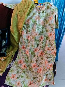 apple green floral kurta Dupatta set-