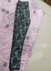PatternedAthletic Leggings