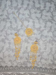 Gold-Tone Earrings with Maang Tikka