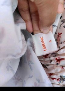 Urbanic Floral Print Puff Sleeve Top