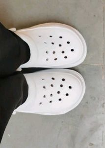 🌸White Platform Clogs🌸