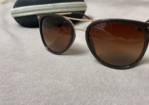 Women’s Sunglass with Case