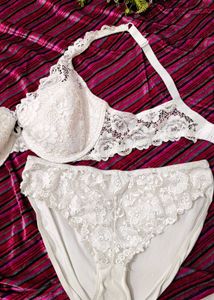 Elegant White Lace Bra with brief 👍