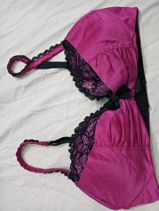💙 Pink Lace Trim Bra
