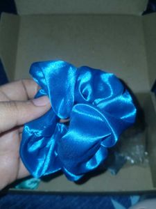 Cute Scrunchie &amp; Keychain Set