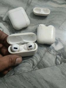 White Wireless Earbud Cases (Set of 3) scrap