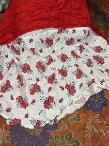 Red &amp; White Floral 👗 dress