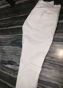 white jeans for women