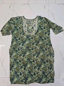 Green Floral Print Kurta with Embellished Neckline