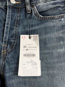 Zara “new with tag” Straight Leg Jeans