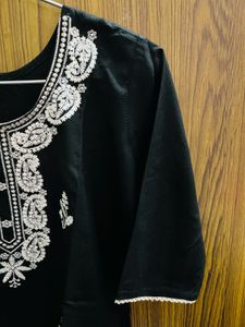 Elegant Black Kurta with White Embroidery
