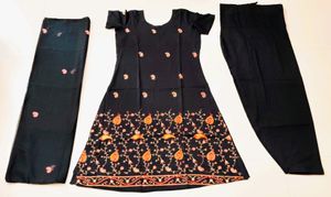 New Kashmiri Work Crepe Kurta Set