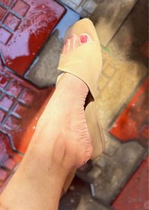 women open toe comfort sandals