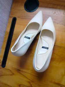 LINABU SHOES Elegant White Patent Heels