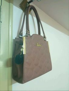 Stylish Handbag 👜