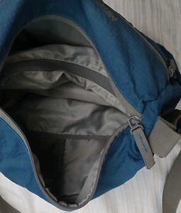 Wildcraft Messenger Bag