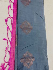 Borderless Elegant Grey &amp; Pink Silk Saree