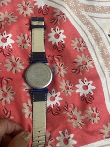 Stylish Blue Dial Leather Strap Watch